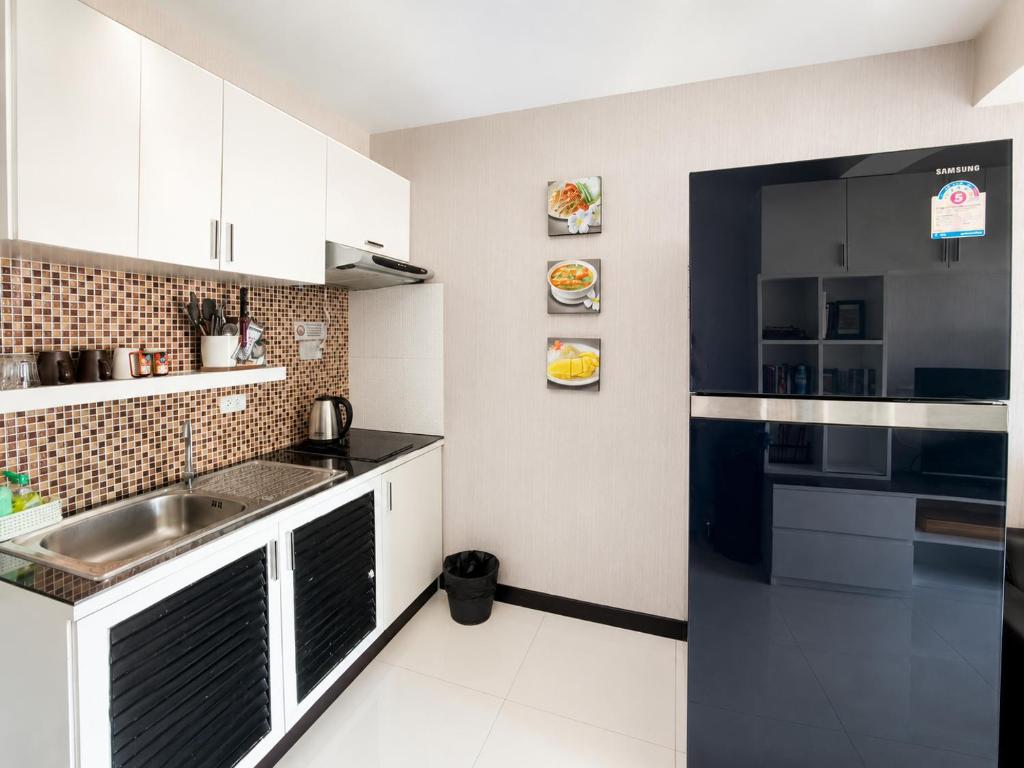Baan Sabai Rama IV Apartment