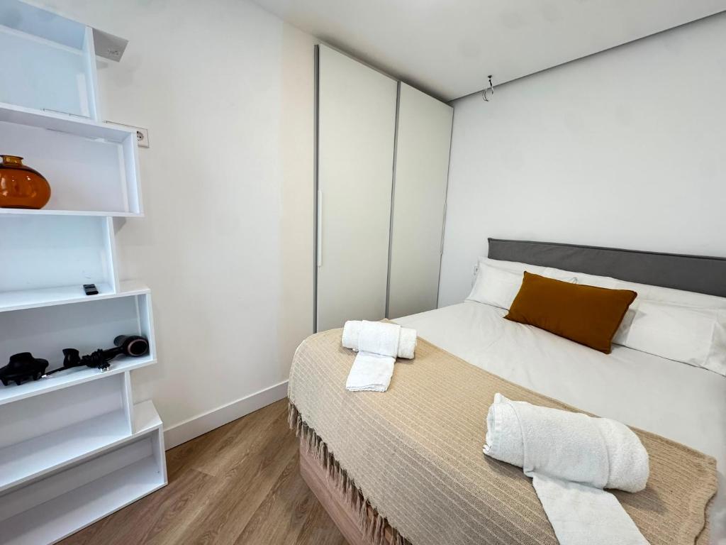 Functional Studio Flat for Short Breaks in Málaga - 2