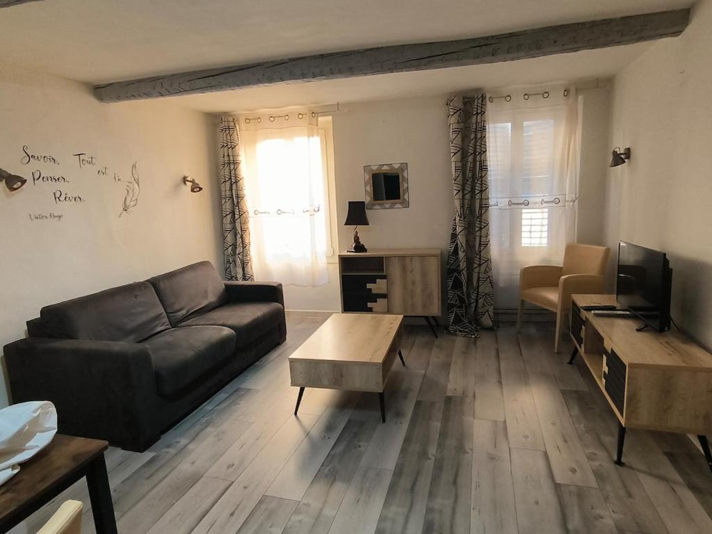 Studio spacieux et cozy à deux pas du port - 1