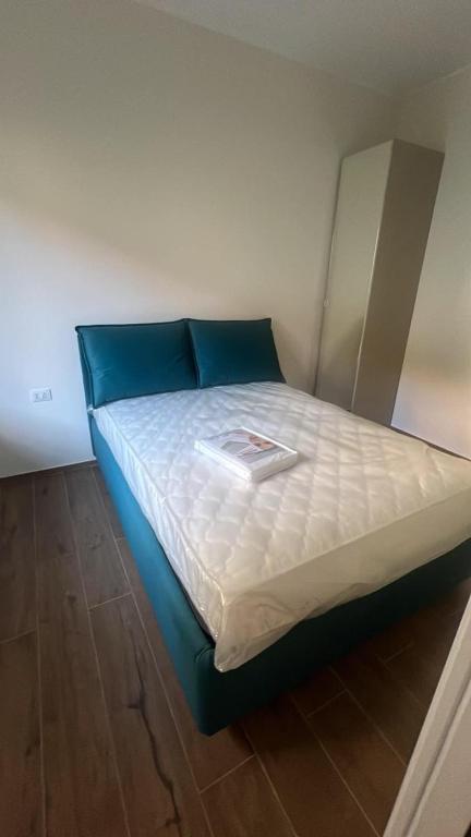 Bright two-room apartment with garden - 4