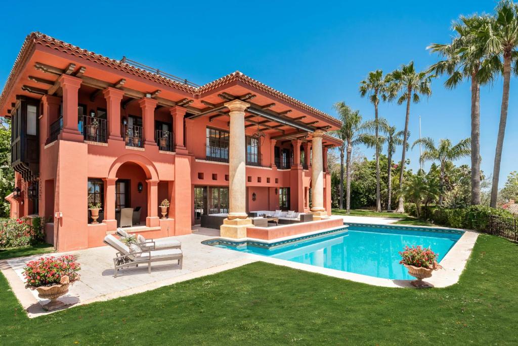 All About Villa Ronda - 2