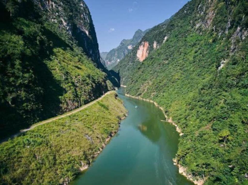 Yen Linh - Hostel & Motorbikes Rental
