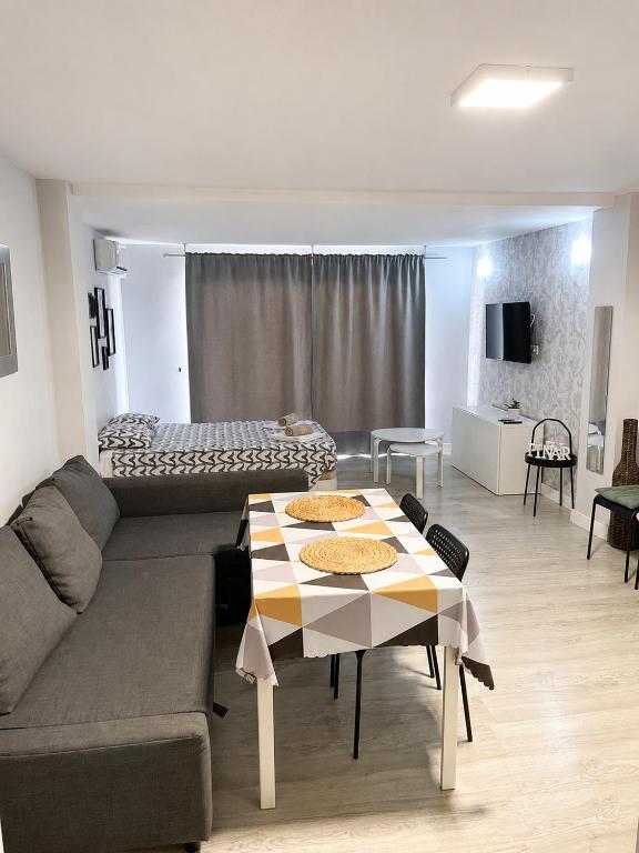 El Pinar apartment con jardín privado - 5