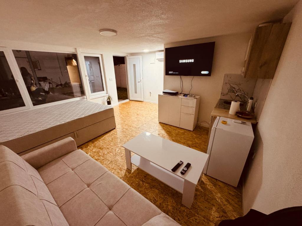 Adela Apartment - 5
