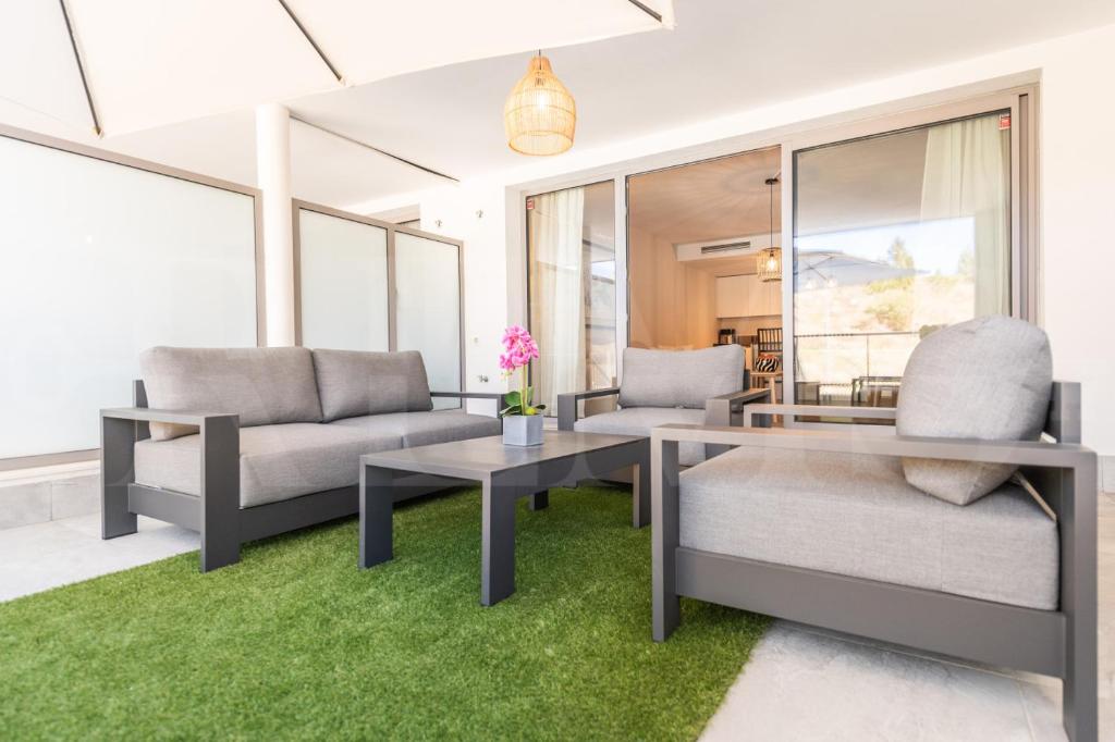Mijas gem with terrace, pool & parking REMS - 4