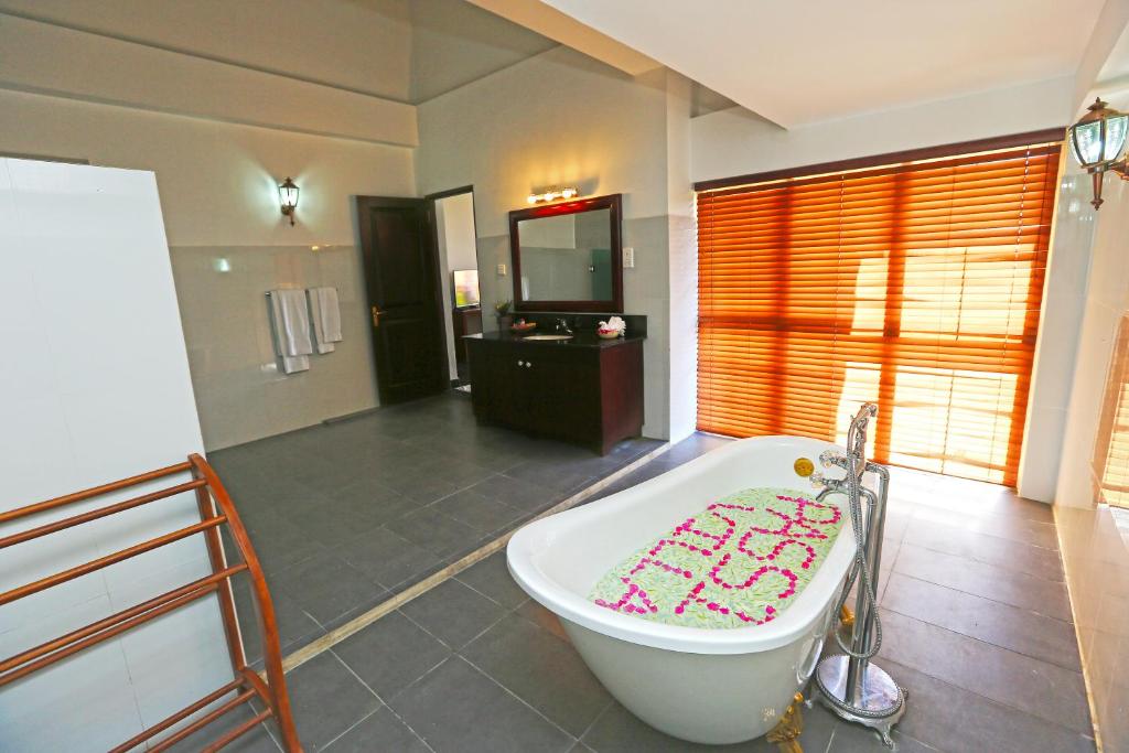 Bathroom, Passi Villas in Pasikuda