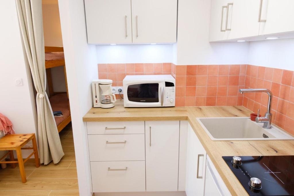 Apartment with garden and parking in Sainte-Maxime - 4