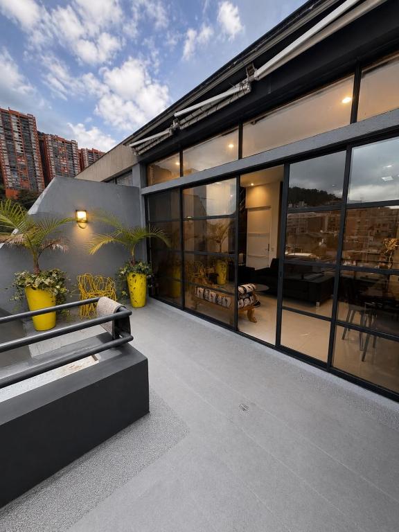 Luxury Duplex Private Terrace Modern Design - 1