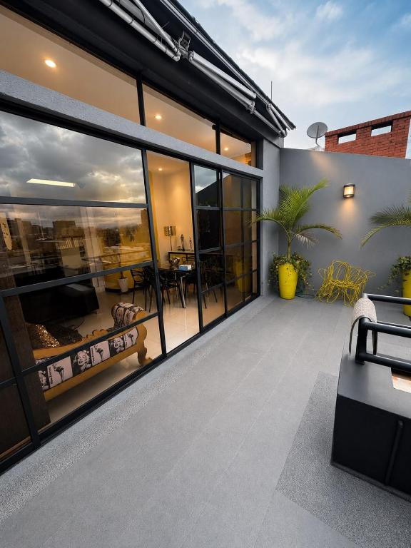 Luxury Duplex Private Terrace Modern Design - 2