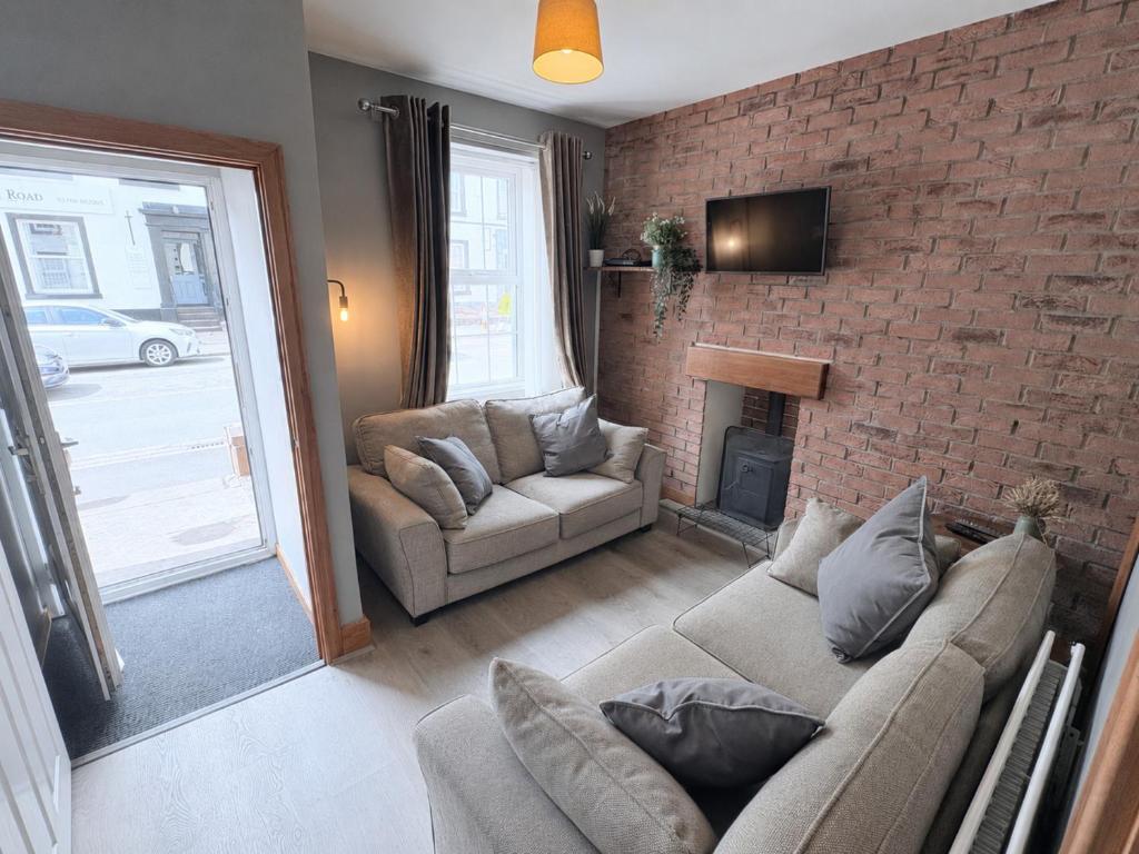 The Oaks Cottage photo 2