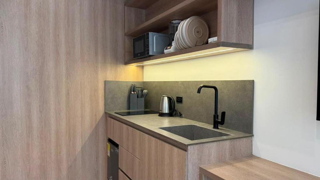 Autenthico Atempo Local Suites Medellin - 5