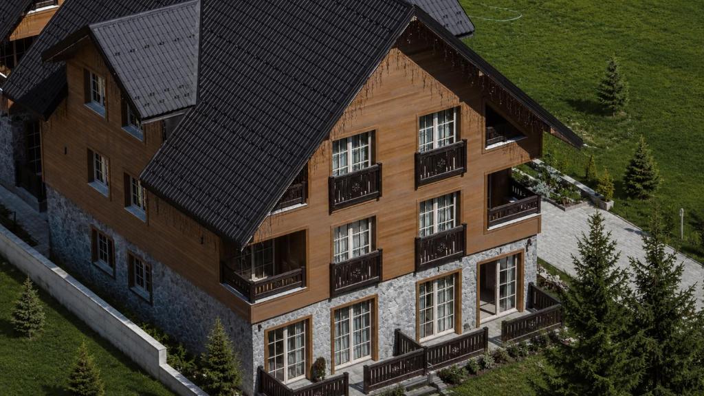Motherland Chalets - 2