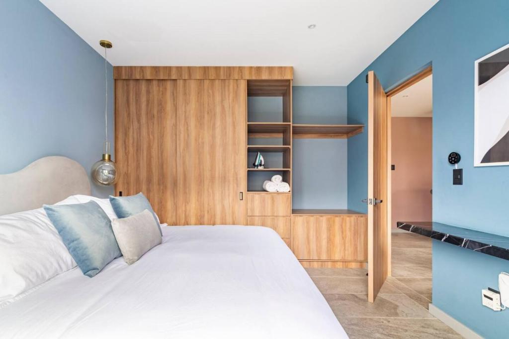Modern & comfy · Roma-Condesa · Cama King · A/C · - 3