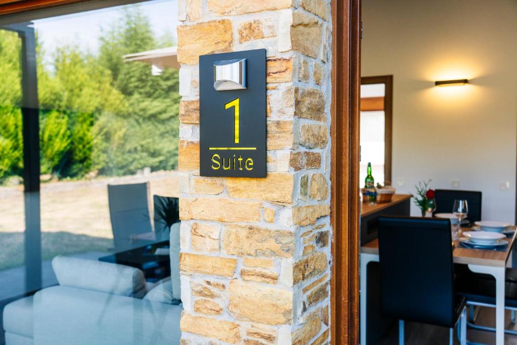FINCA GIJON SUITES - Apartamentos con jardín y terraza privados, ubicados en un santuario natural estratégicamente situados que combinan mar y montaña con las comodidades de la ciudad, son tu base ideal para conocer Gijón y el Principado de Asturias - 3