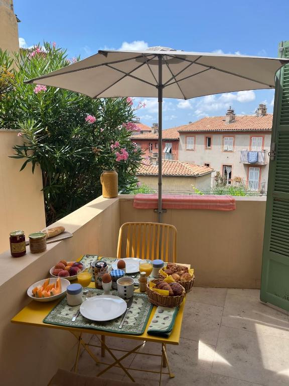UNIQUE dans le Vieux-Nice! Appartement avec jardin et terrasse - 3