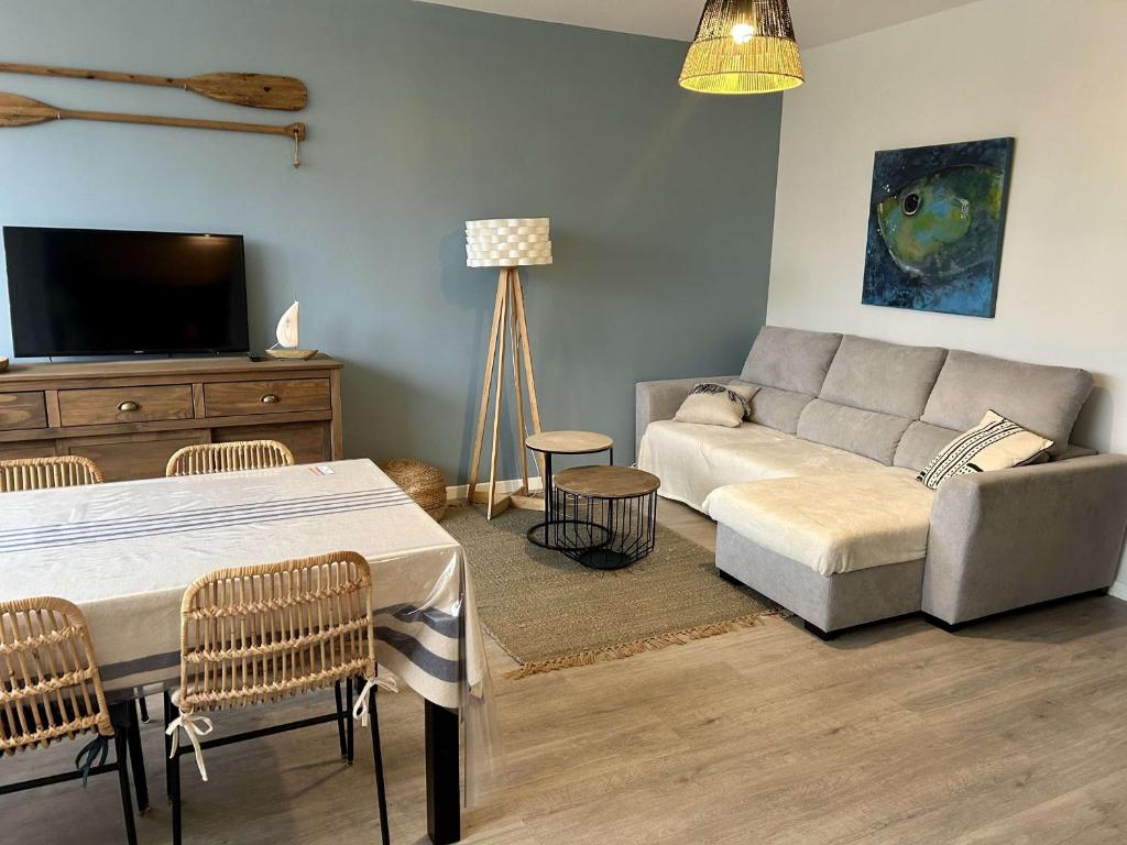 Appartement T3 rénové avec clim - Balaruc - FR-1-553-336 - 2