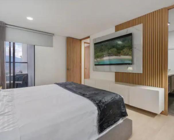 La mejor vista de Medellin en Palmas, 4 habitaciones - 2