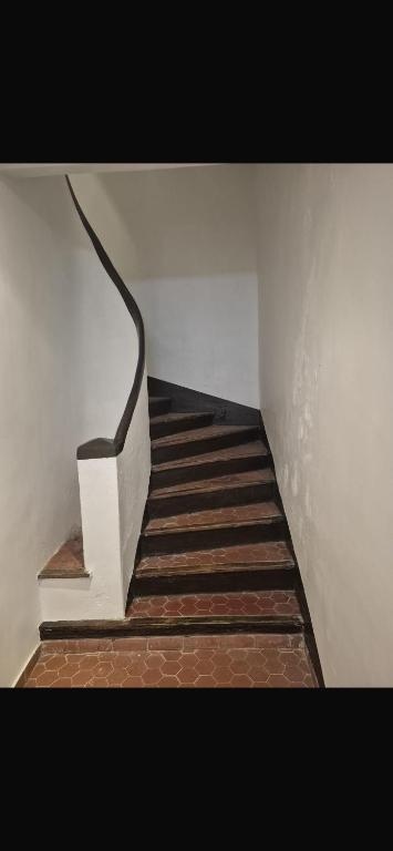 Elegant Apartment on a Quiet Street in Old Town - 2