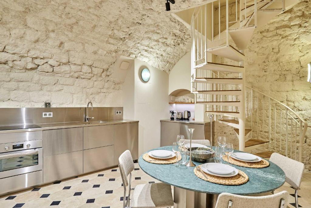 Sublim new triplex on Place des Vosges - 3