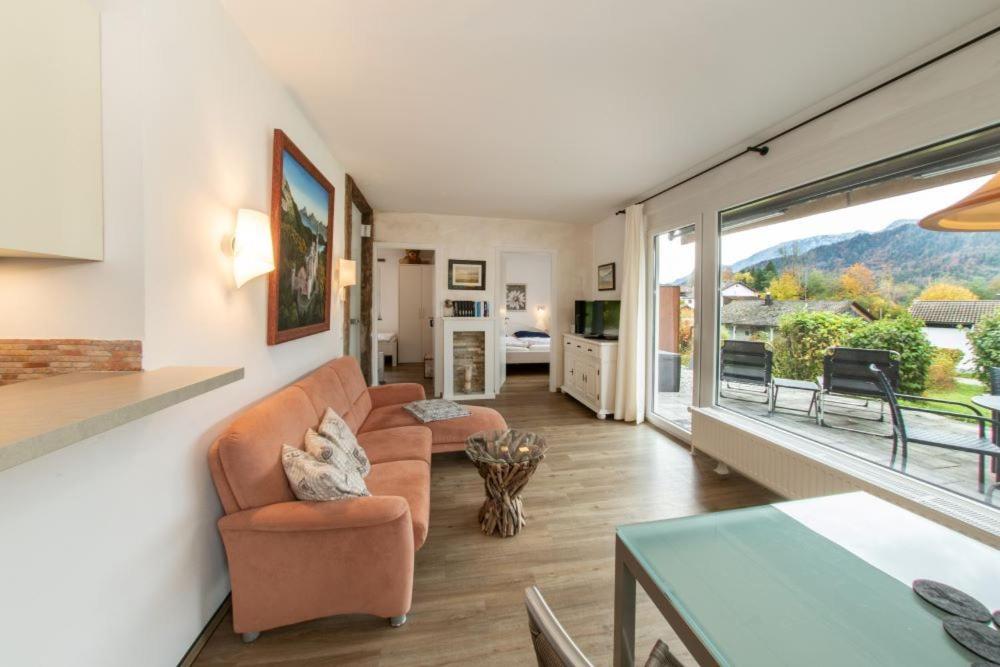 Ferienhaus mit Terrasse, Regendusche und Bergpanorama - 3