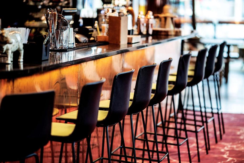 Pub/Lounge