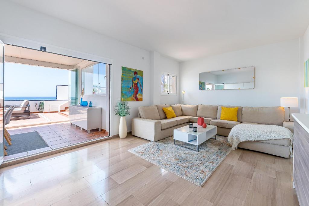 Arkadia Beachfront Penthouse with Private Pool - 3