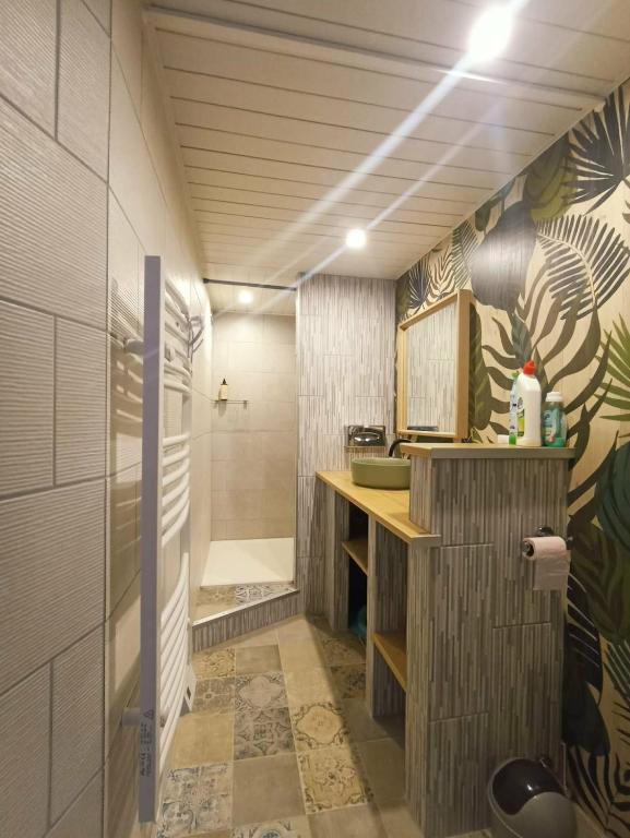 Cozy space with private jacuzzi & pool, Annecy - 3
