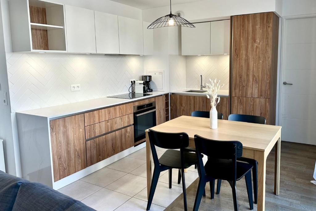 Luminous apartment with terraces - 4