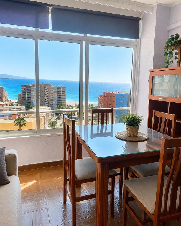 An apartment with an ocean view near the beach - 5