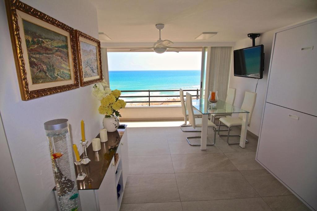 First Line Muchavista Beach & Pool - 4