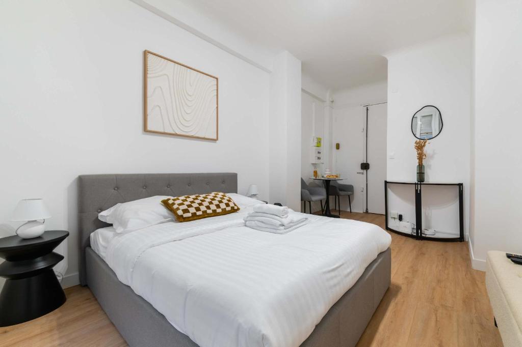 Studio elegant sacre coeur metro anvers - Paris 18 -2P - 4