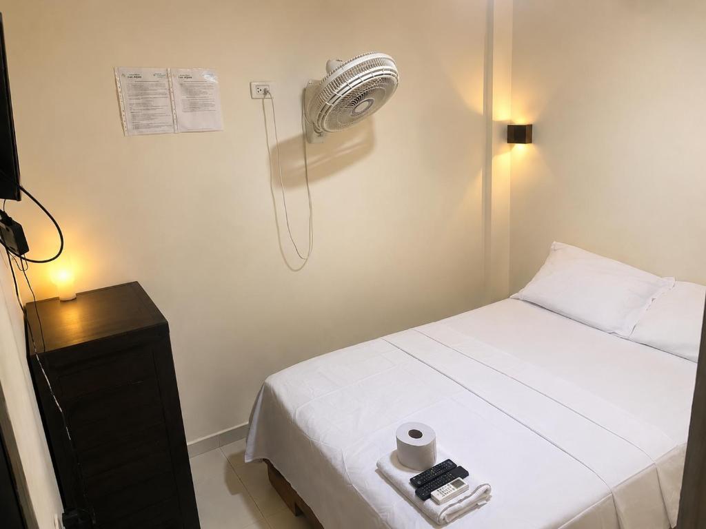 Hostal Los Alpes Cartagena - 4