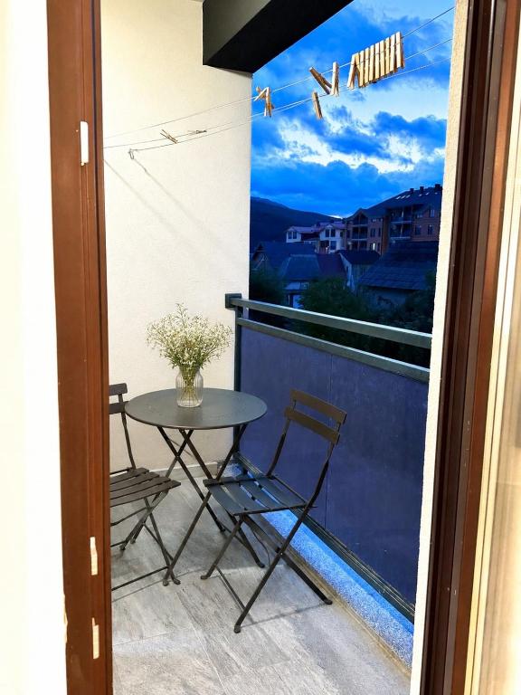Modern two-bedroom apartment with a parking space - 4
