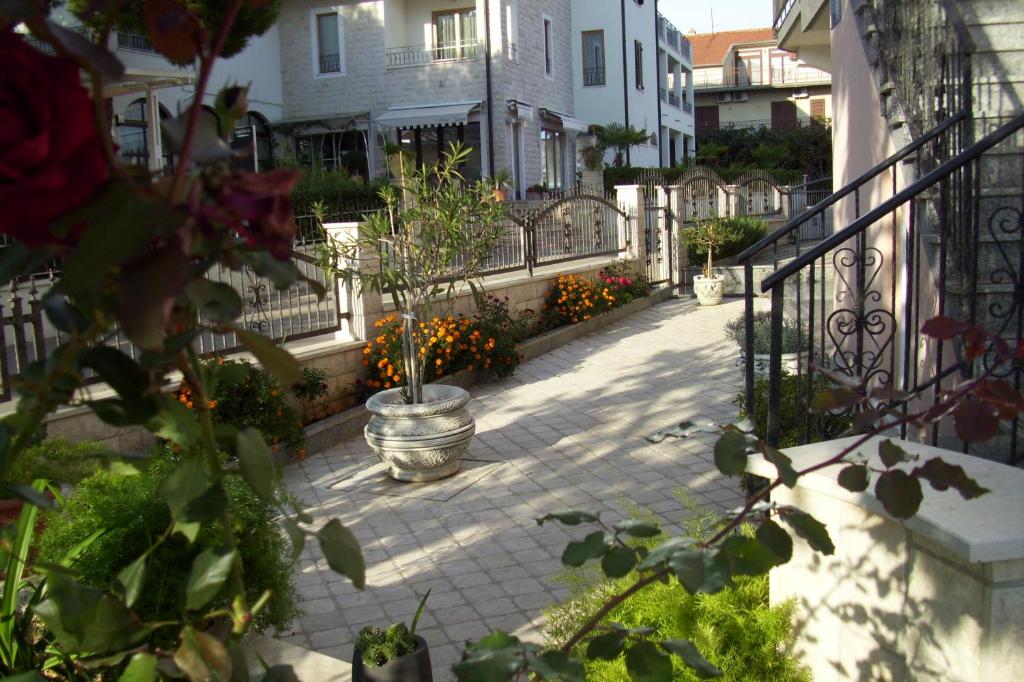 Apartments Josip Vodice — Hotel in Vodice