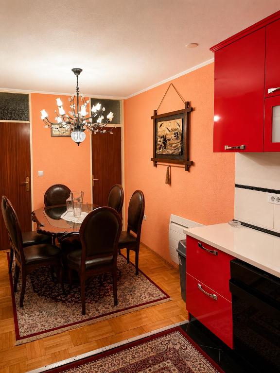 City Family Home - 5