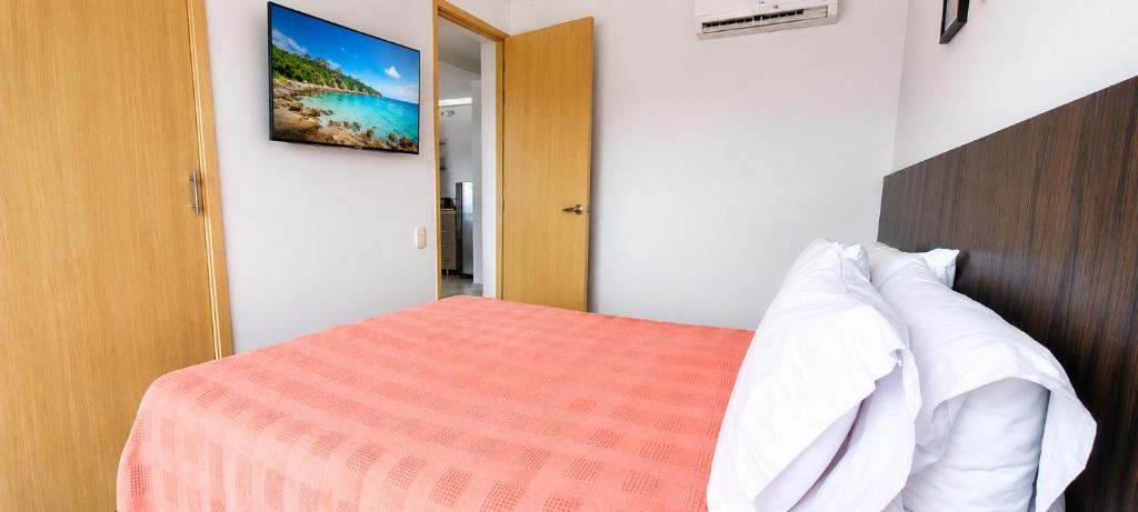 Great Laureles views, Cold AC and best price - 3
