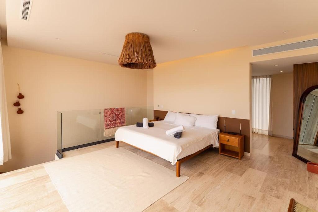 Private Oasis Mistiq, Rooftop Pool, Beach Shuttle - 5