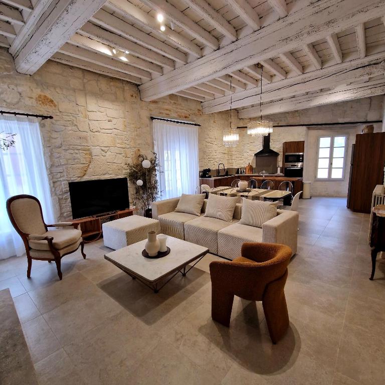 Le Castel - Centre historique Arles - 1