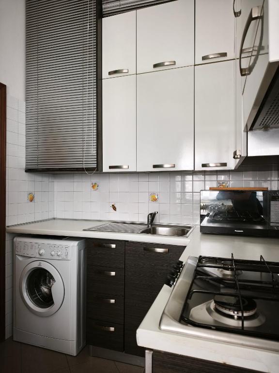 Rimini Beachside Apartment - 4