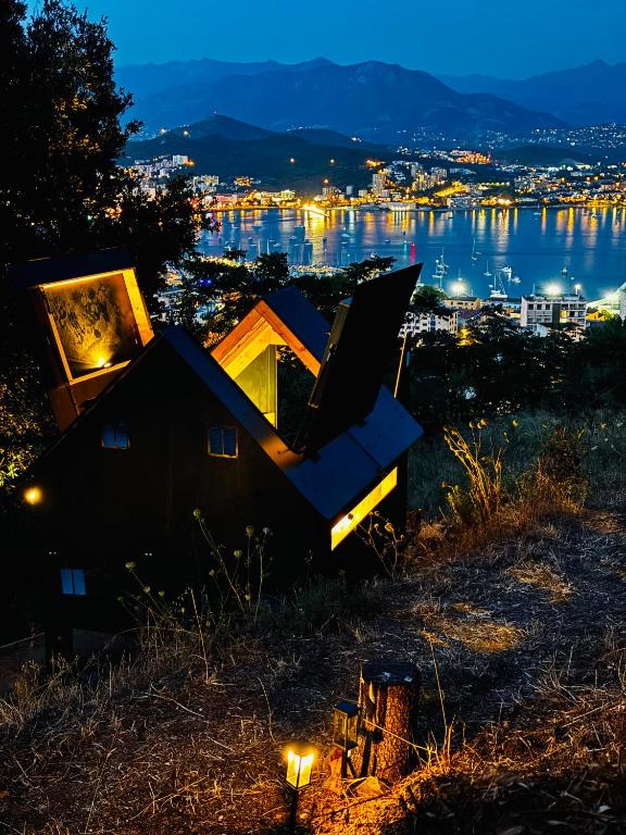 AJACCIO, Dormir sous les étoiles, cabanon à toit ouvrant, vue mer et montagne - 1