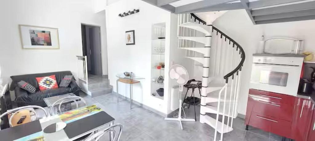 Centre ville d'Arcachon, Maison T2 avec mezzanine et terrasse - 4