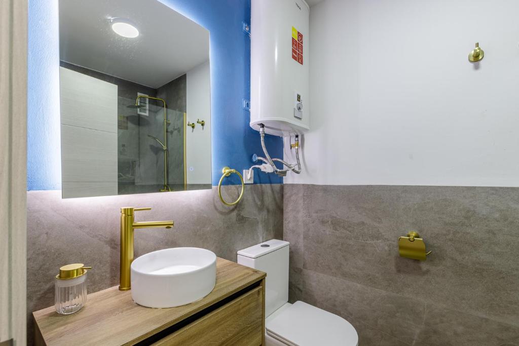 HOMEABOUT RAFAELA Apartment - 4