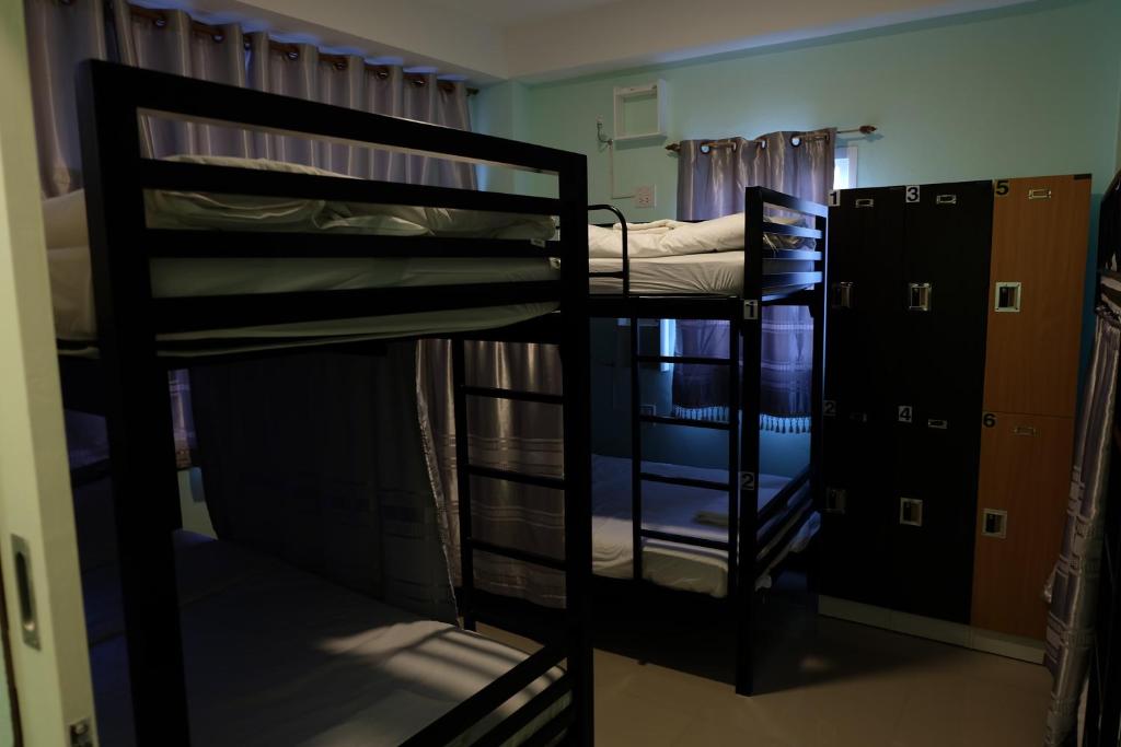 Bunk Bed in Male Dormitory Room 