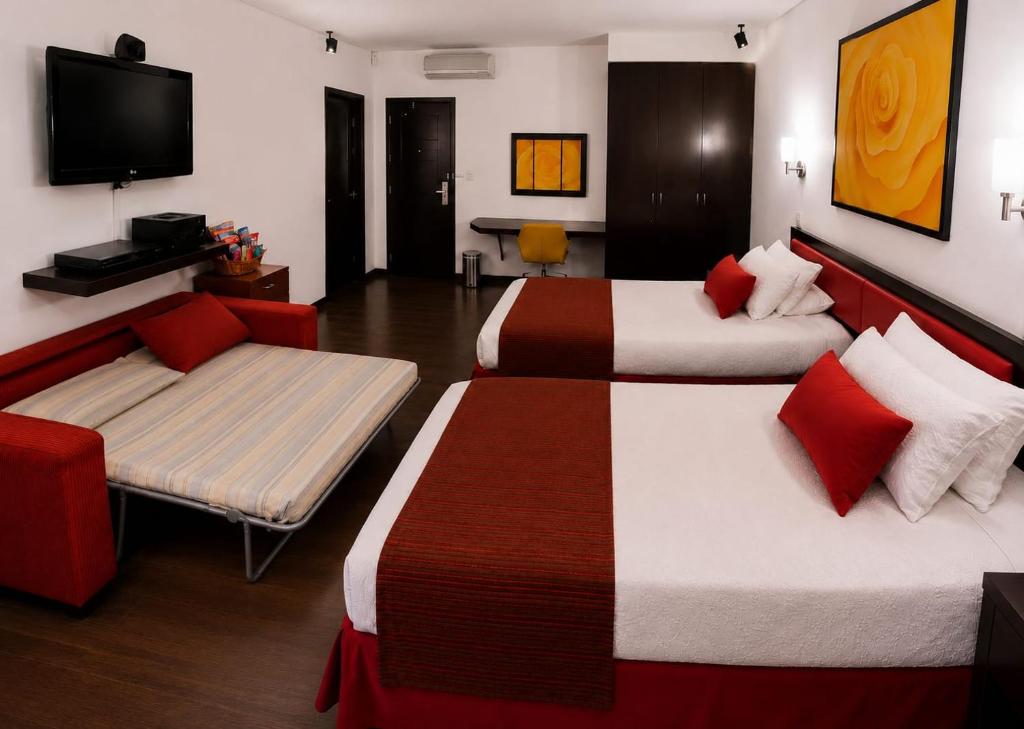 hostal cf bed y breakfast - 2