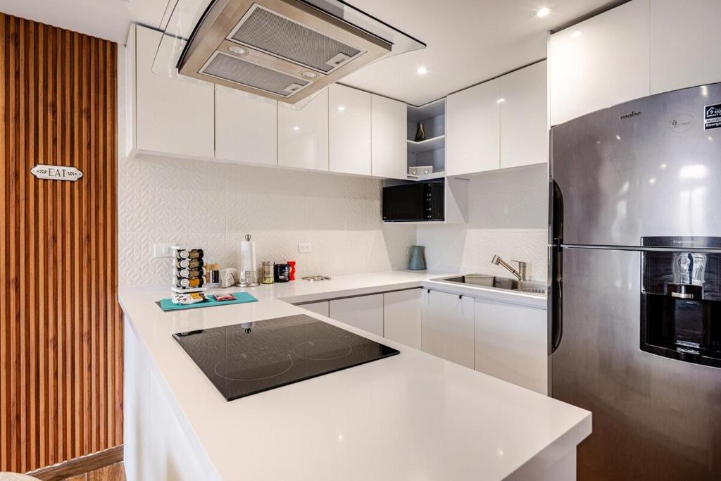 Modern and centrally located, 10 min from Macroplaza with pool - 2