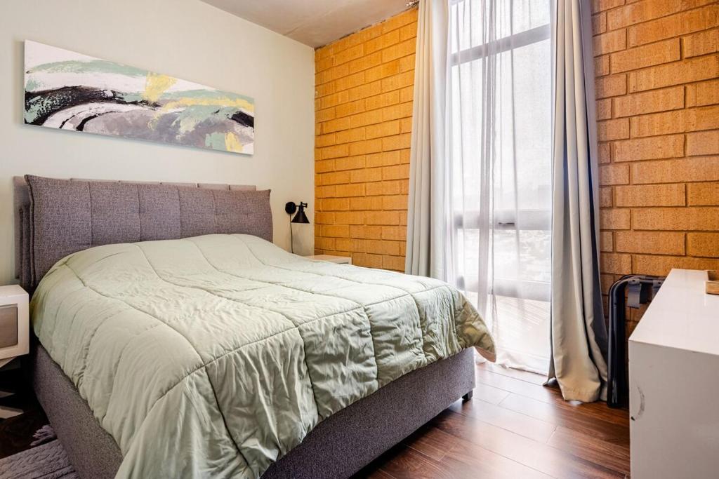 Modern and centrally located, 10 min from Macroplaza with pool - 4