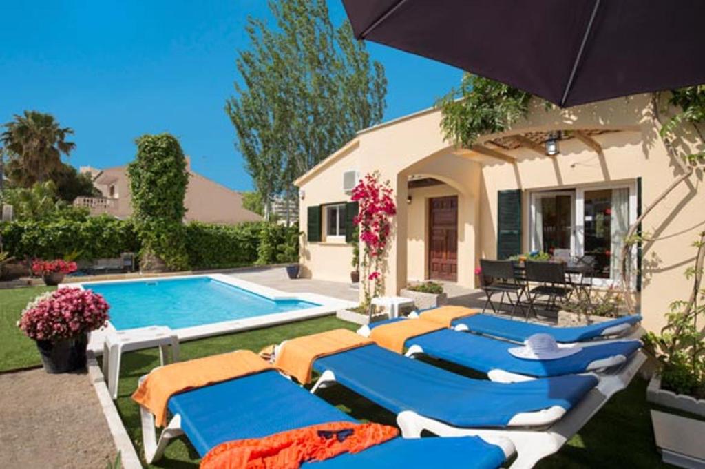 Charming Chalet in Alcúdia with Private Pool - 2