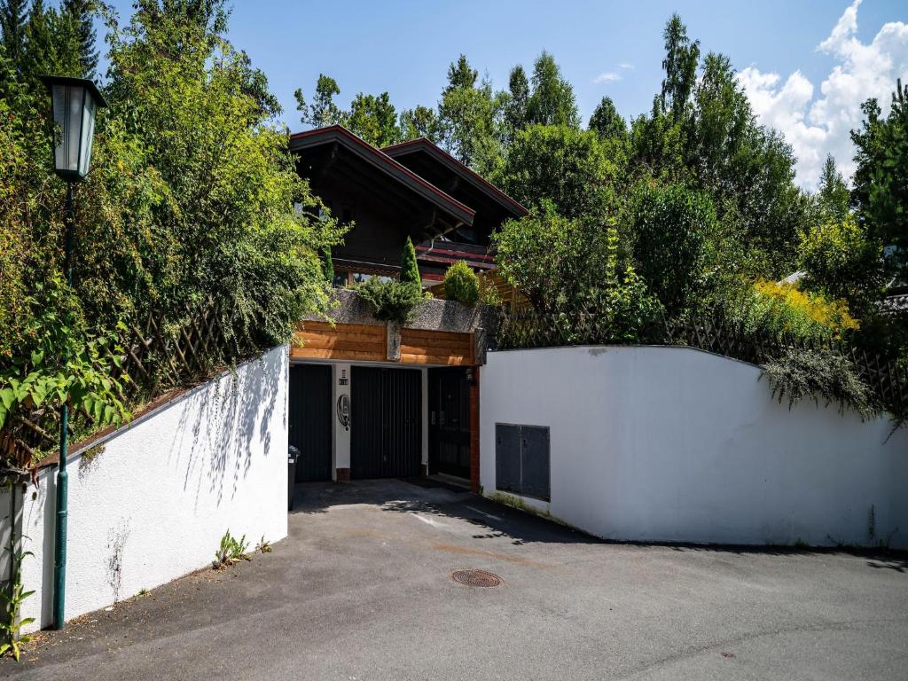 Spacious Group Accommodation in Saalfelden - 1