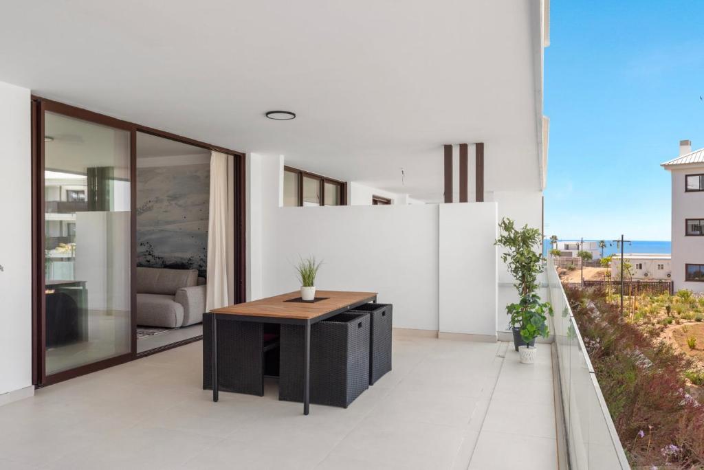 Elegante apartamento 2BR con terraza en Higuerón - 5