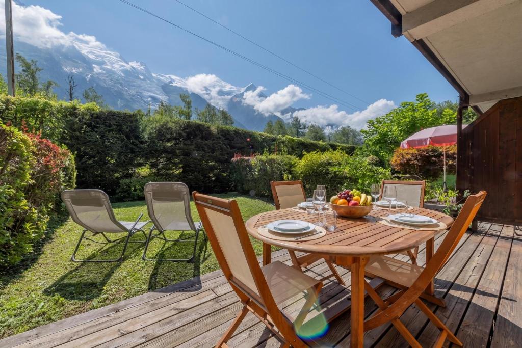Apt Les Capucins Quiet Chamonix Base w/ Private Garden - Happy Rentals - 1